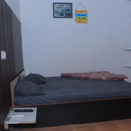 Madan Residency , Amritsar Hotell Exteriör bild