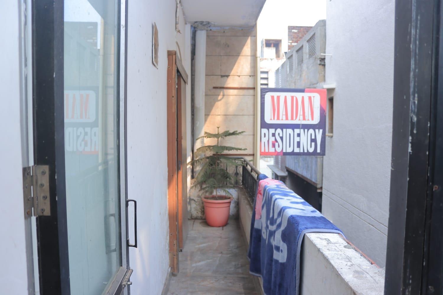 Madan Residency , Amritsar Hotell Exteriör bild